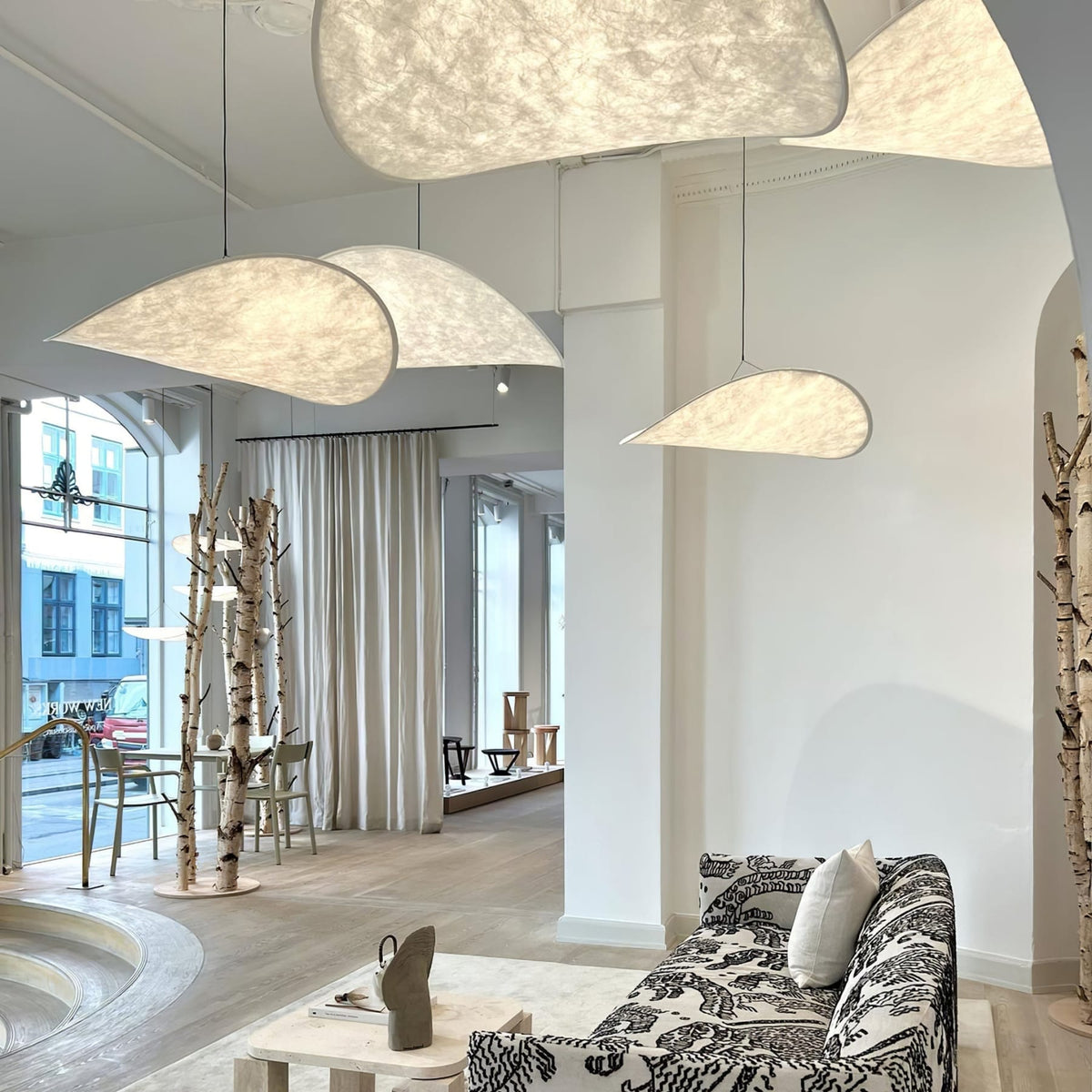 Fabric pendant light with stepless dimming and remote control, modern white shade