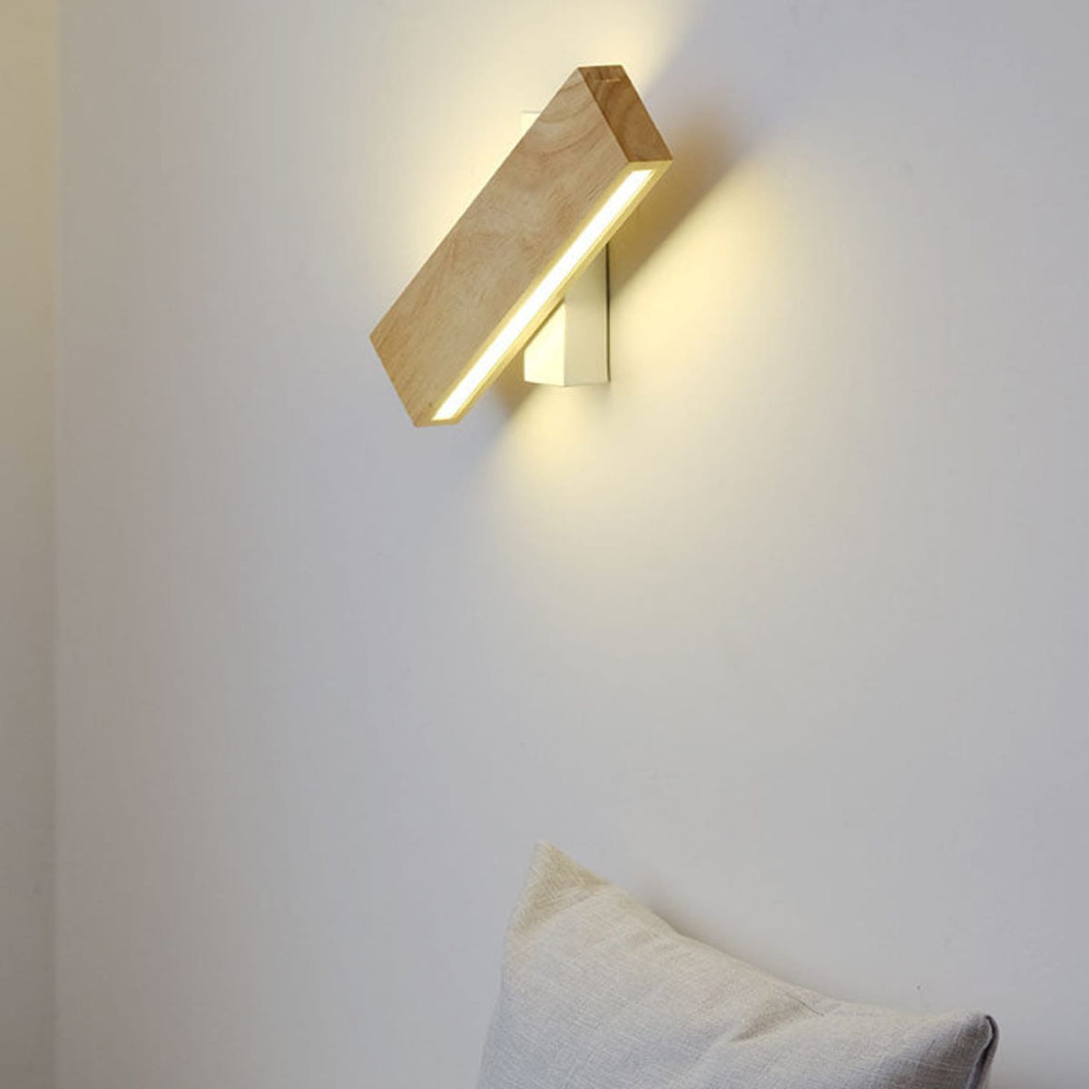 Wood wall light for living room and bedroom, matte finish, warm white or daylight