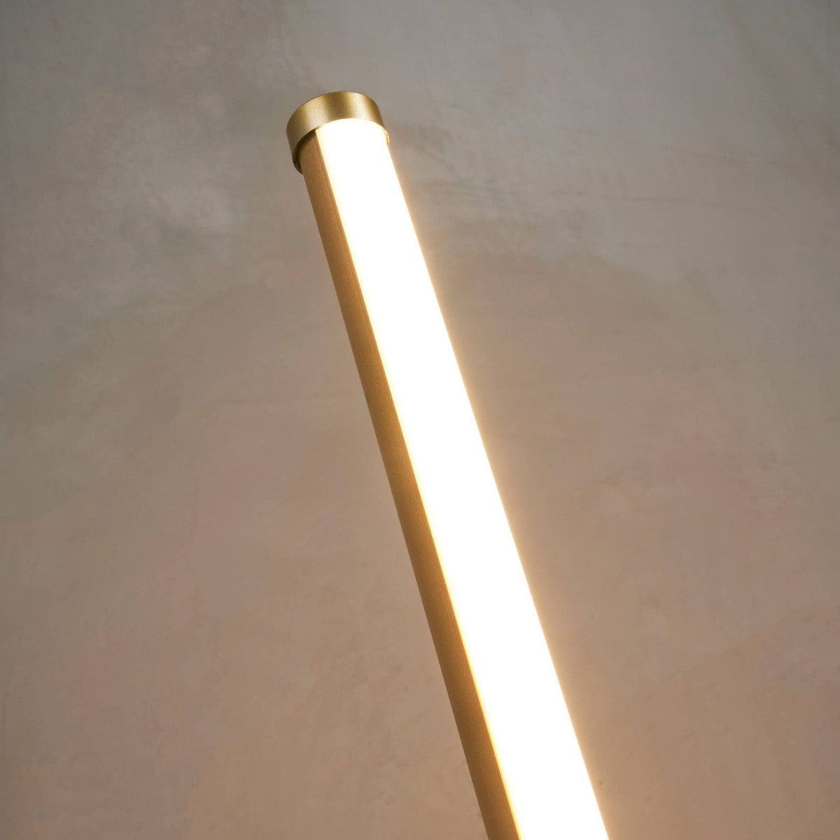 Minimalist metal floor lamp with tri-color dimming, slim aluminum design for living room