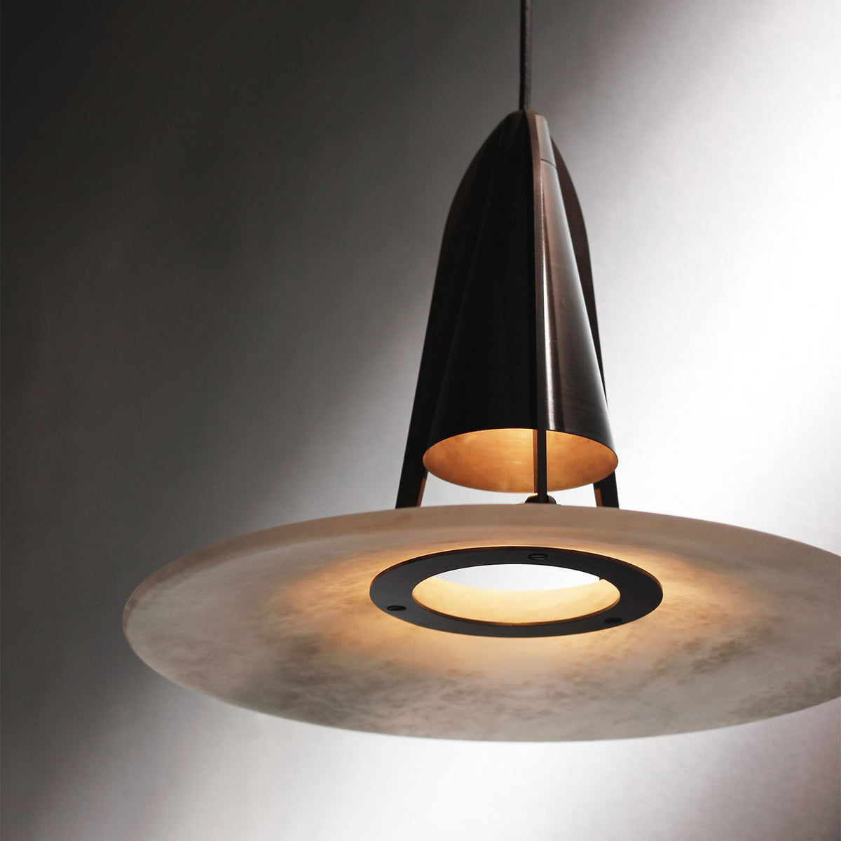 Alabaster pendant light with gold and bronze metal frame, GU10 indoor ceiling lamp