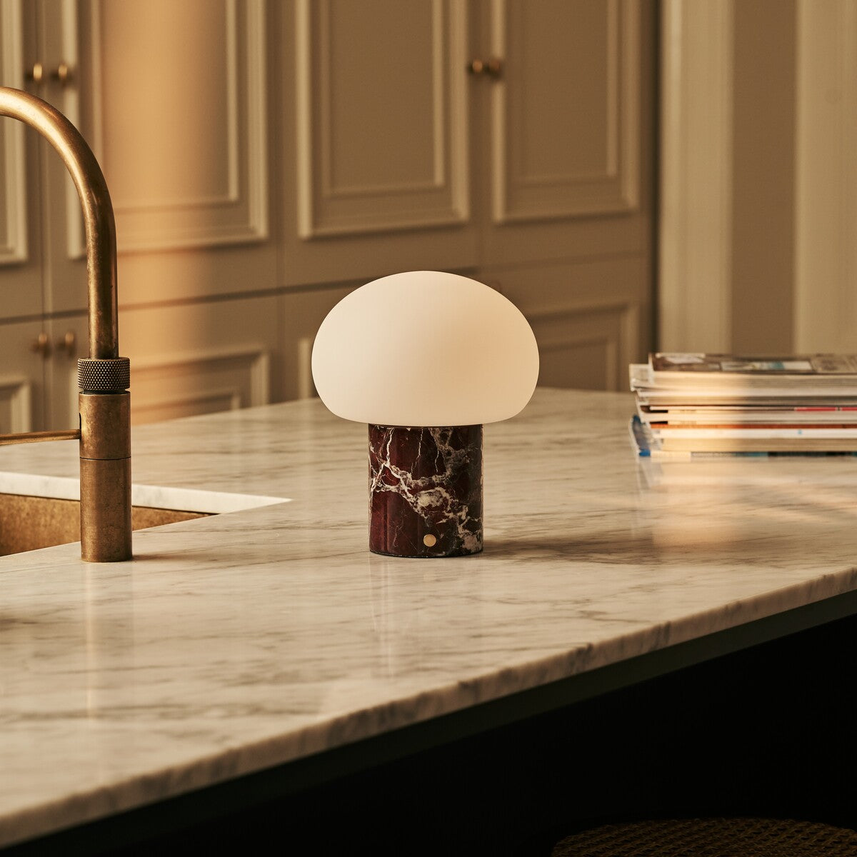 Rechargeable Marble Table Lamp | Rosso Levanto, Cordless, Dimmable | Vada