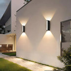 Linear outdoor wall light with up-down facade illumination, IP65 LED, die-cast aluminium
