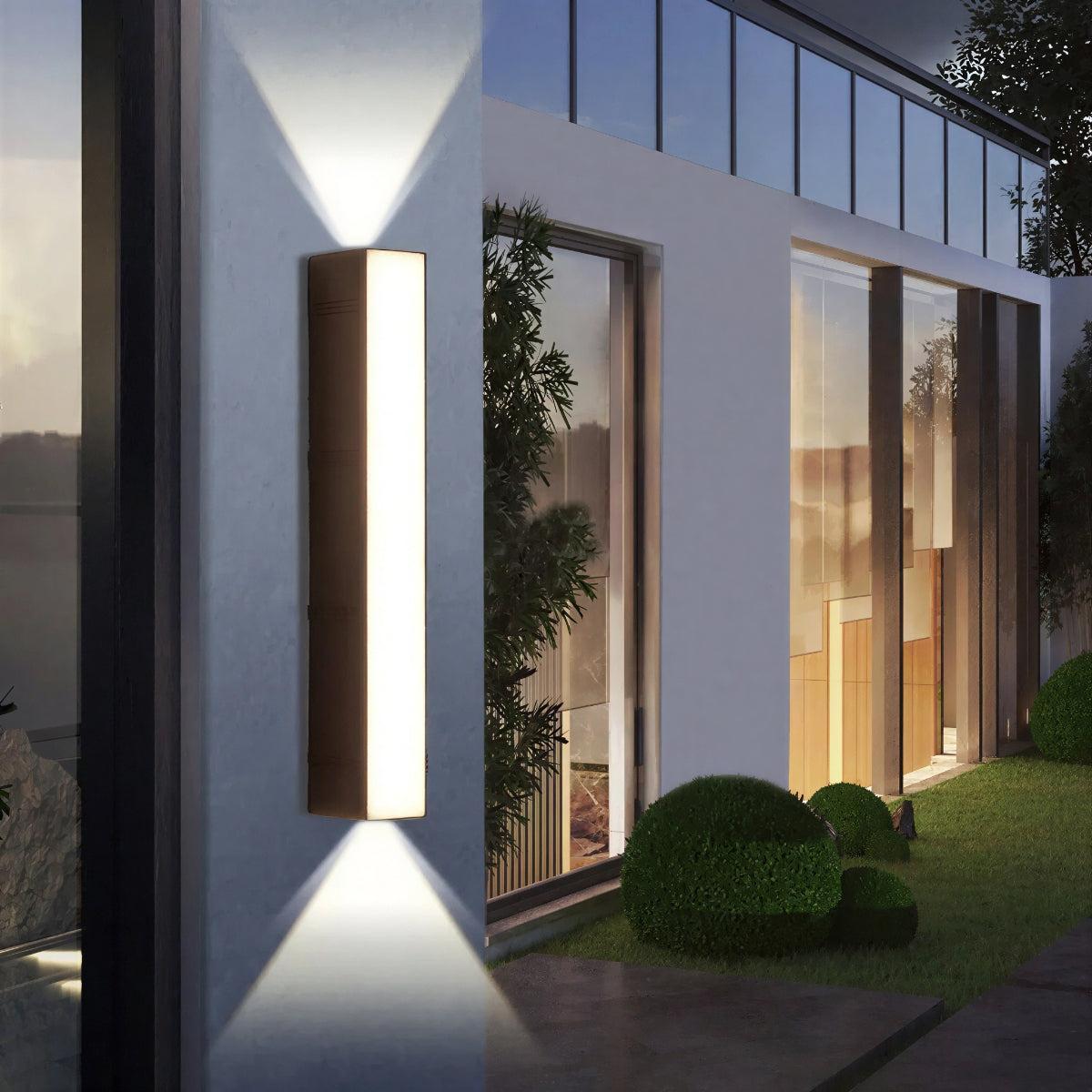 Linear outdoor wall light with up-down facade illumination, IP65 LED, die-cast aluminium