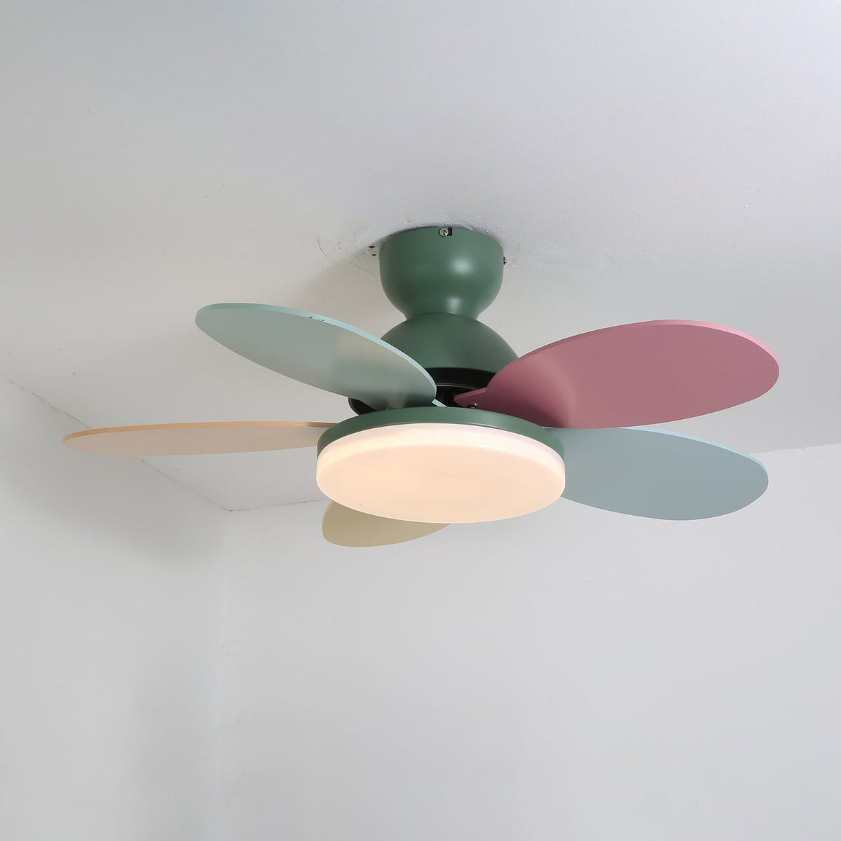 DC ceiling fan with LED light petal-shaped acrylic 6-blade Nordic design
