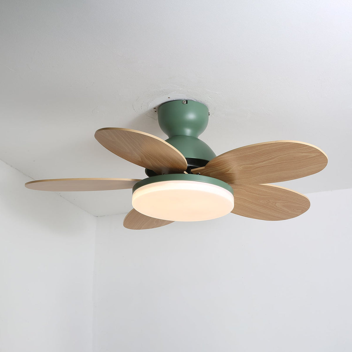 DC ceiling fan with LED light petal-shaped acrylic 6-blade Nordic design