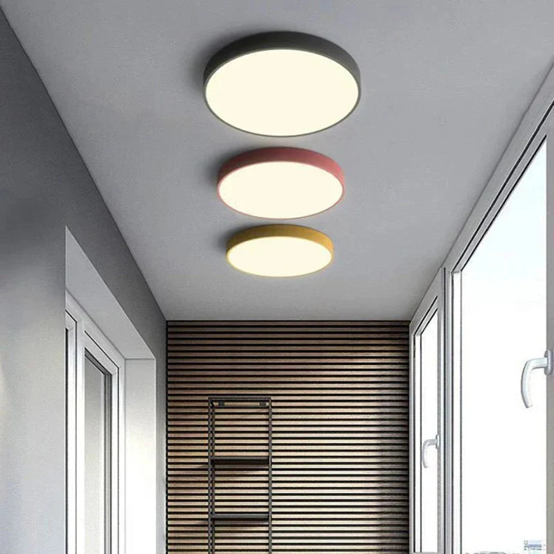 Vada | LED Ceiling Light | Round Minimalist, Dimmable | Aluminum &