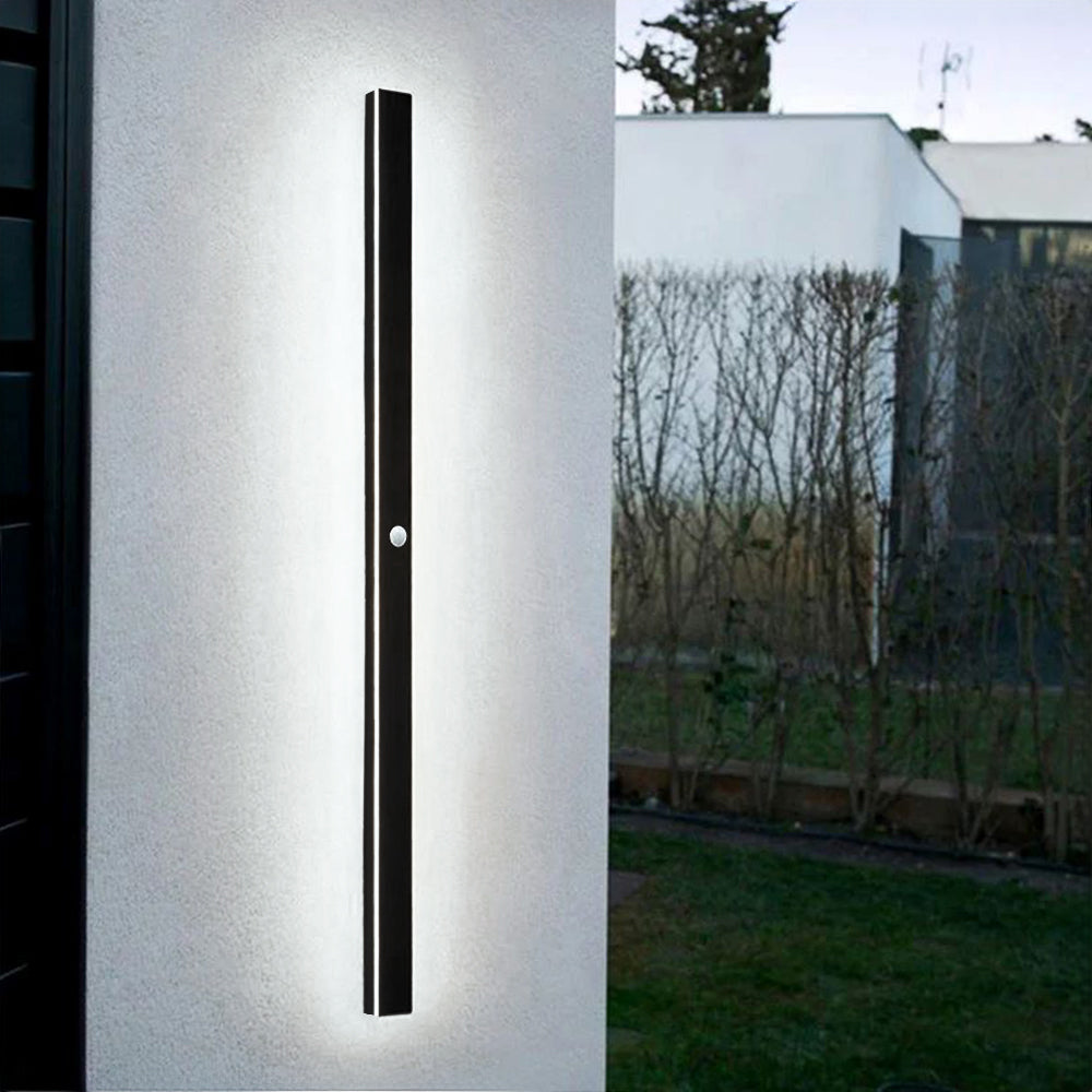 Linear LED outdoor wall lamp black IP65, minimalist design for garden and corridor