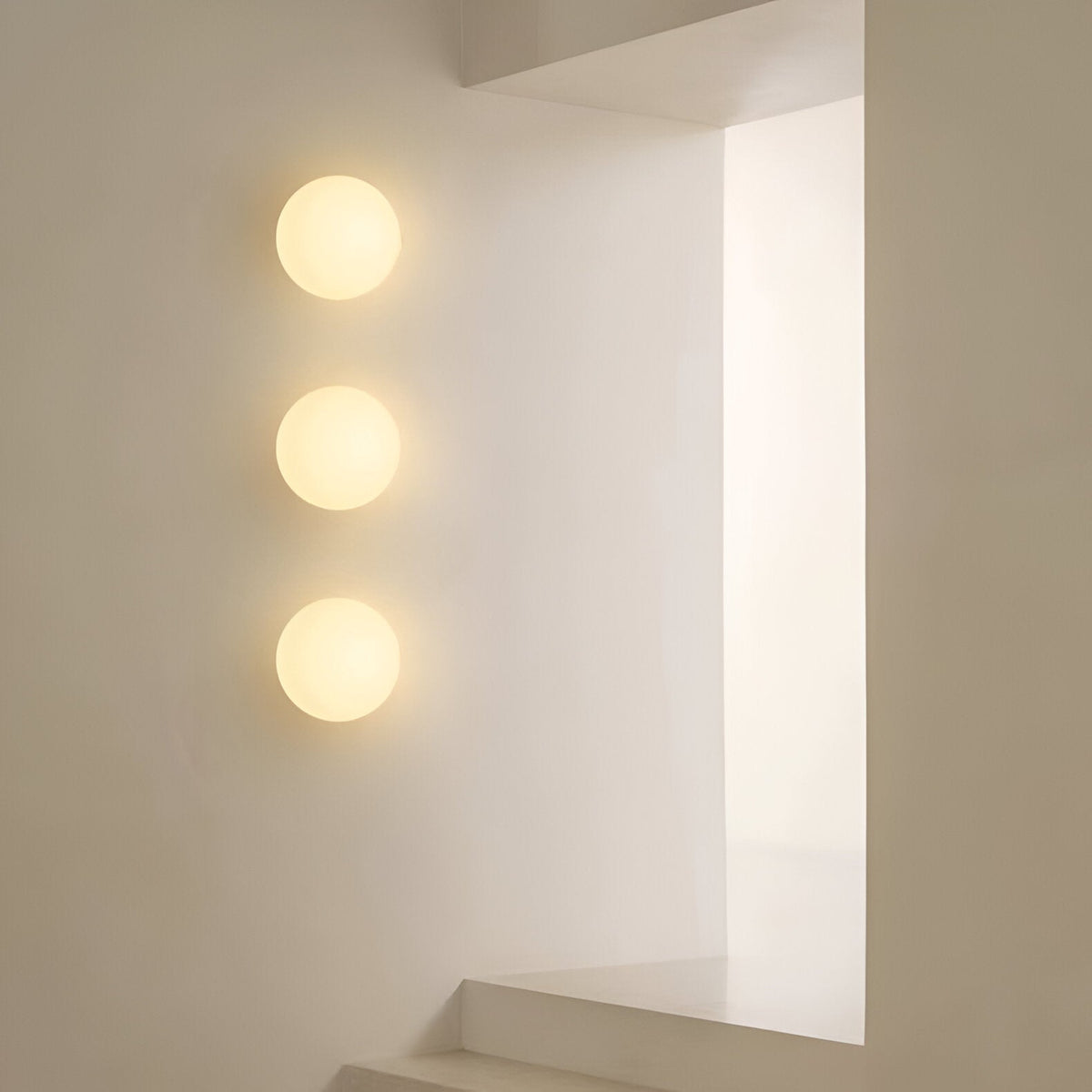 Ondine | Wall Sconce LED | Round Glass, Minimalist, 1-Light | Modern Décor