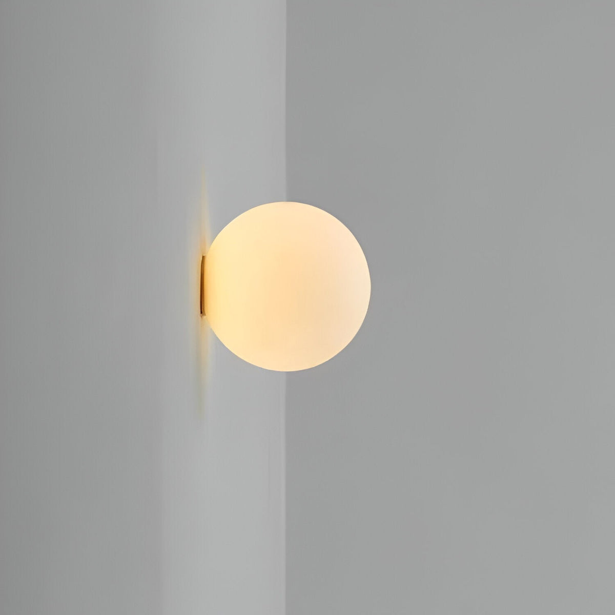 Ondine | Wall Sconce LED | Round Glass, Minimalist, 1-Light | Modern Décor