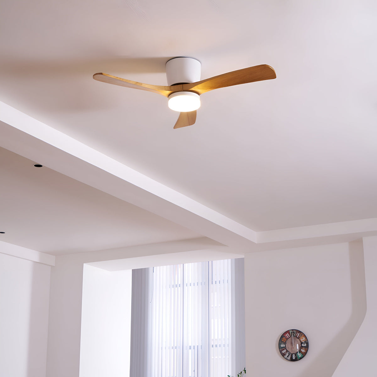 DC ceiling fan with LED light, Nordic wood blades, 6-speed DC motor, warm white 3000K