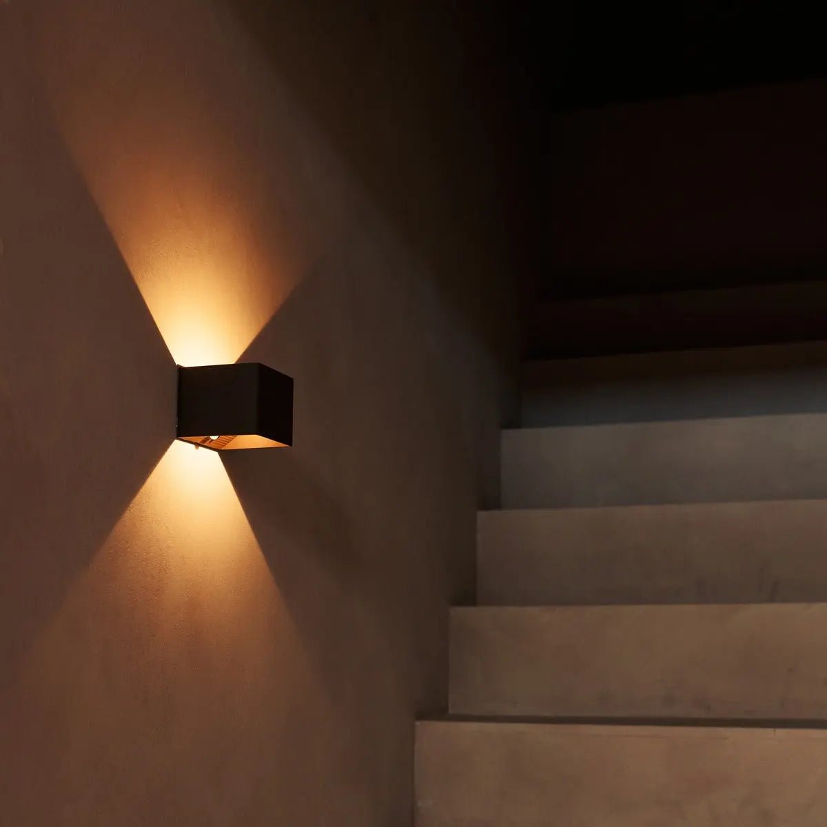 Rechargeable wall light brown metal, cordless with remote control and dimmable