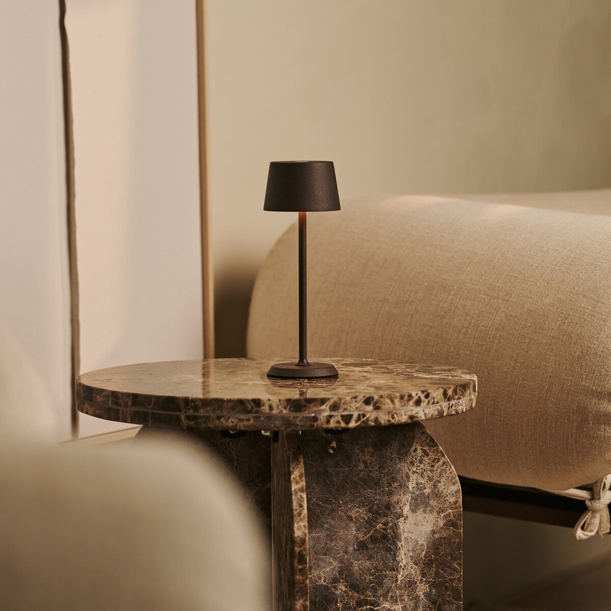 Rechargeable cordless table lamp mocha brown, dimmable with 3 light modes, IP54 metal