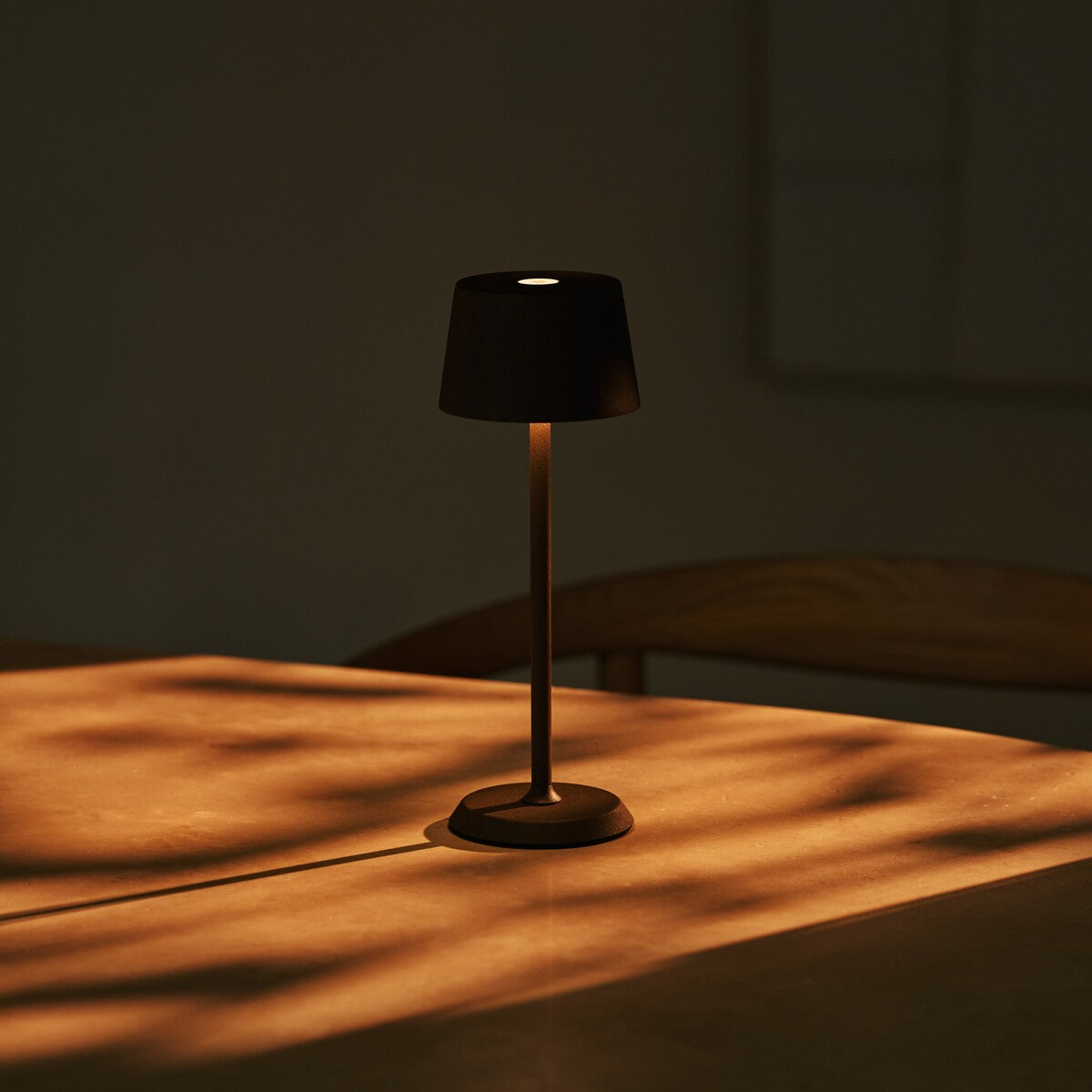 Rechargeable cordless table lamp mocha brown, dimmable with 3 light modes, IP54 metal