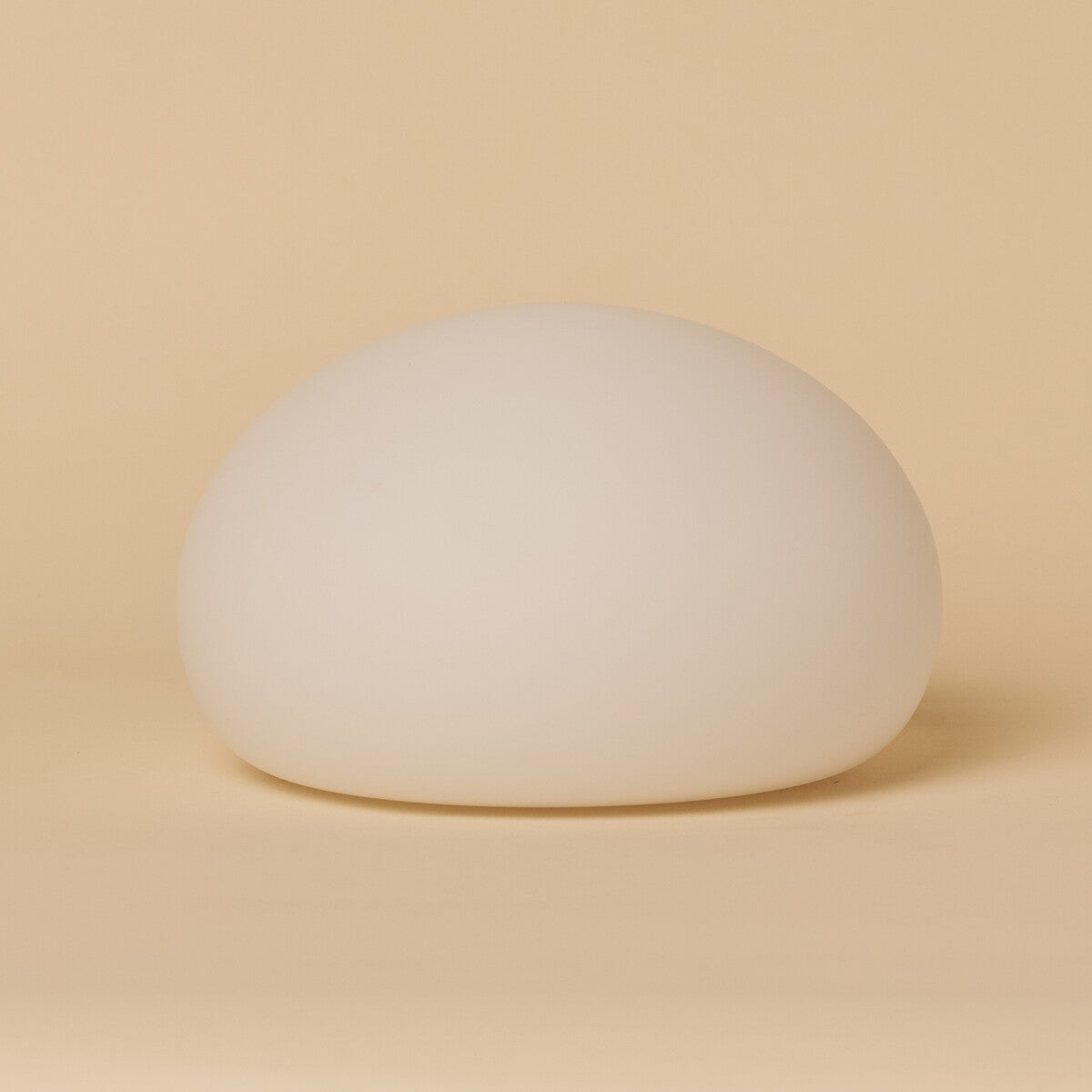 Rechargeable table lamp in blue calcite marble, cordless and dimmable with modular lampshade