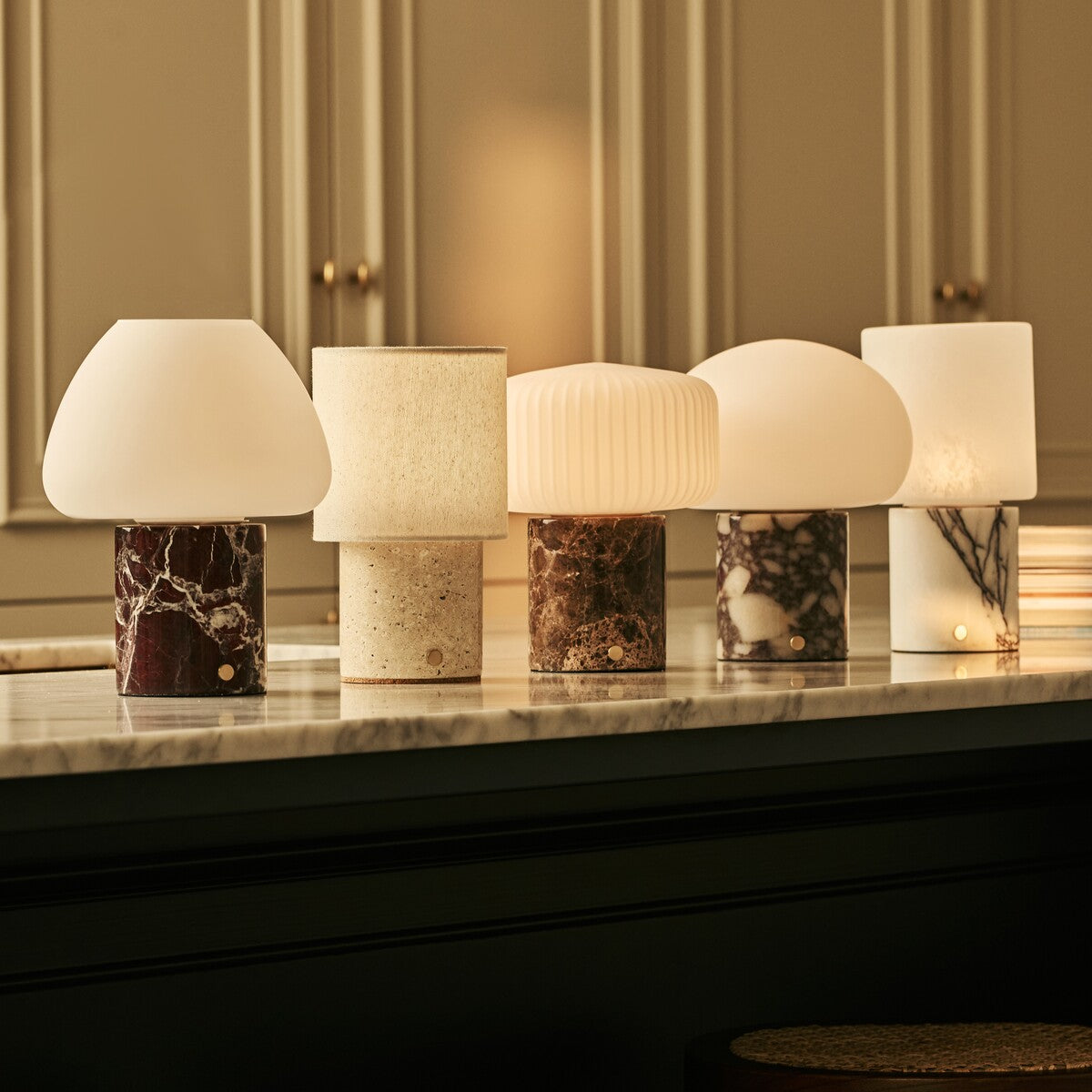Rechargeable travertine table lamp in beige, cordless and dimmable with USB-C charging