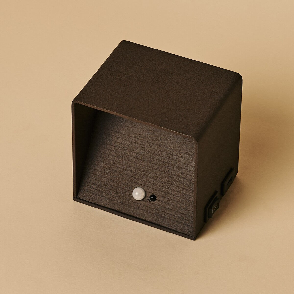 Rechargeable wall light brown metal, cordless with remote control and dimmable