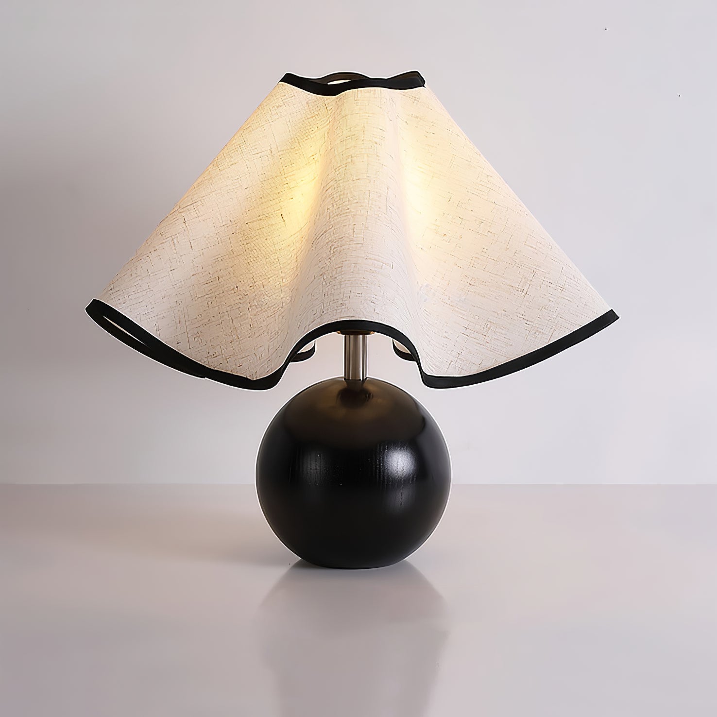 Solivian Wave Table Lamp - Dimmable LED - Sculptural Design