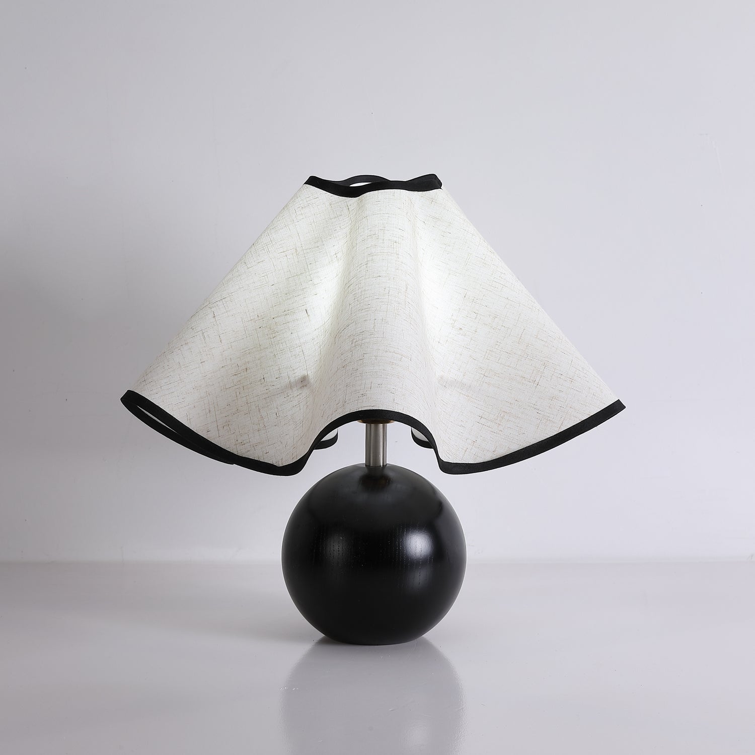 Solivian Wave Table Lamp - Dimmable LED - Sculptural Design