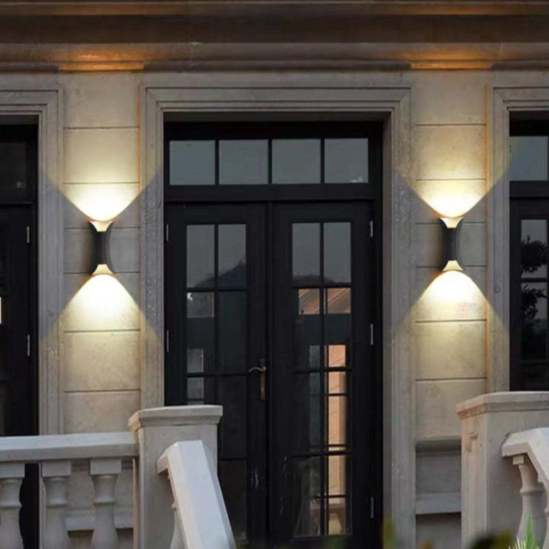 Outdoor LED wall light IP65 waterproof, curved metal and acrylic, garden and corridor