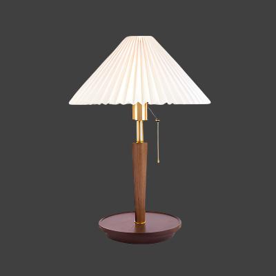 Lea Vintage Wooden Table Lamp - Retro - Classic Design