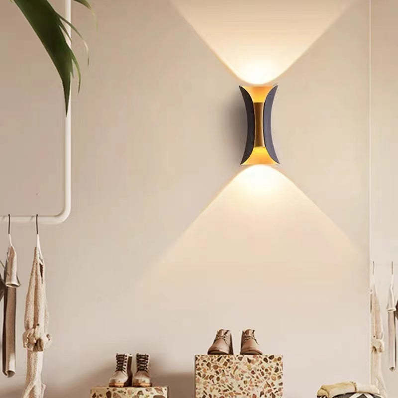 Outdoor LED wall light IP65 waterproof, curved metal and acrylic, garden and corridor