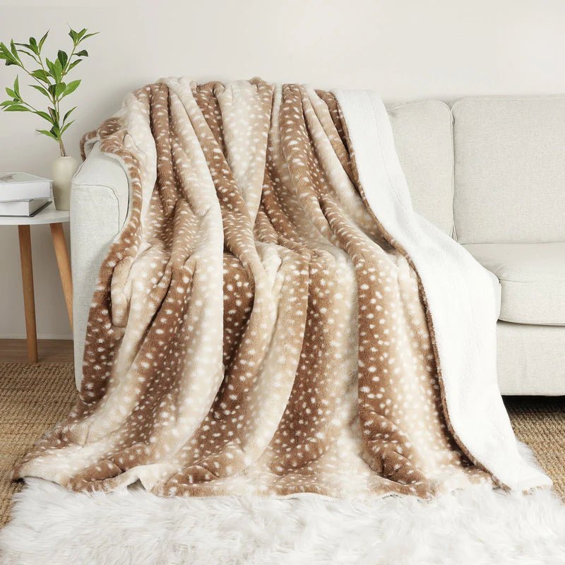 Reversible Plush Blanket Deer | Double-Sided Fleece Throw