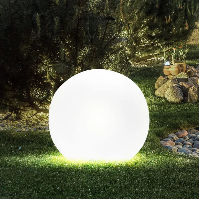 LED globe garden light outdoor PE sphere with remote control 16 colors, solar and USB