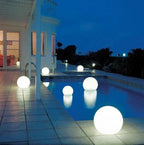 LED globe garden light outdoor PE sphere with remote control 16 colors, solar and USB