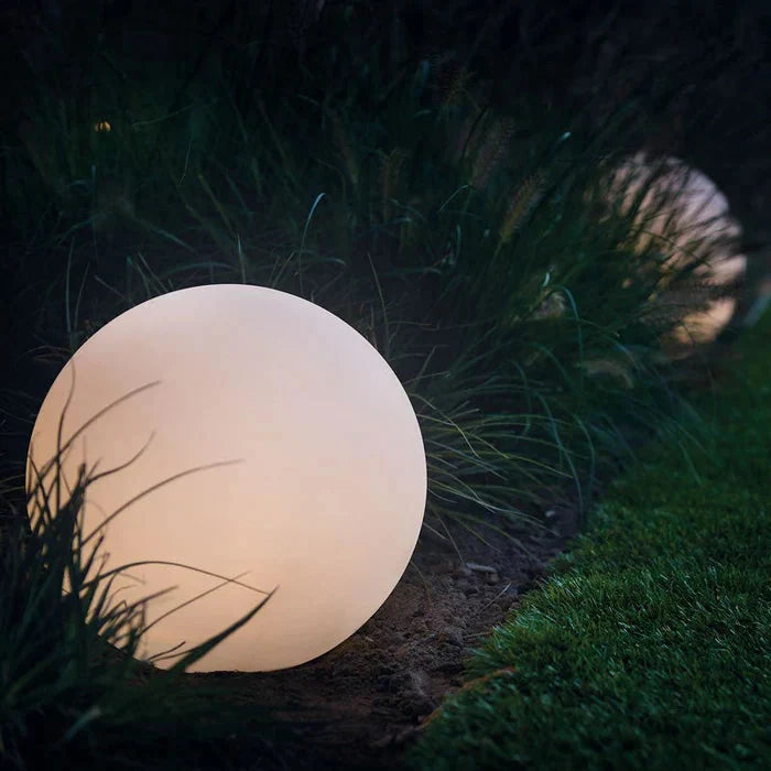 LED globe garden light outdoor PE sphere with remote control 16 colors, solar and USB