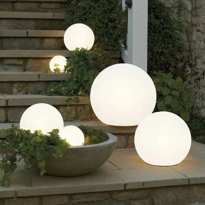 LED globe garden light outdoor PE sphere with remote control 16 colors, solar and USB
