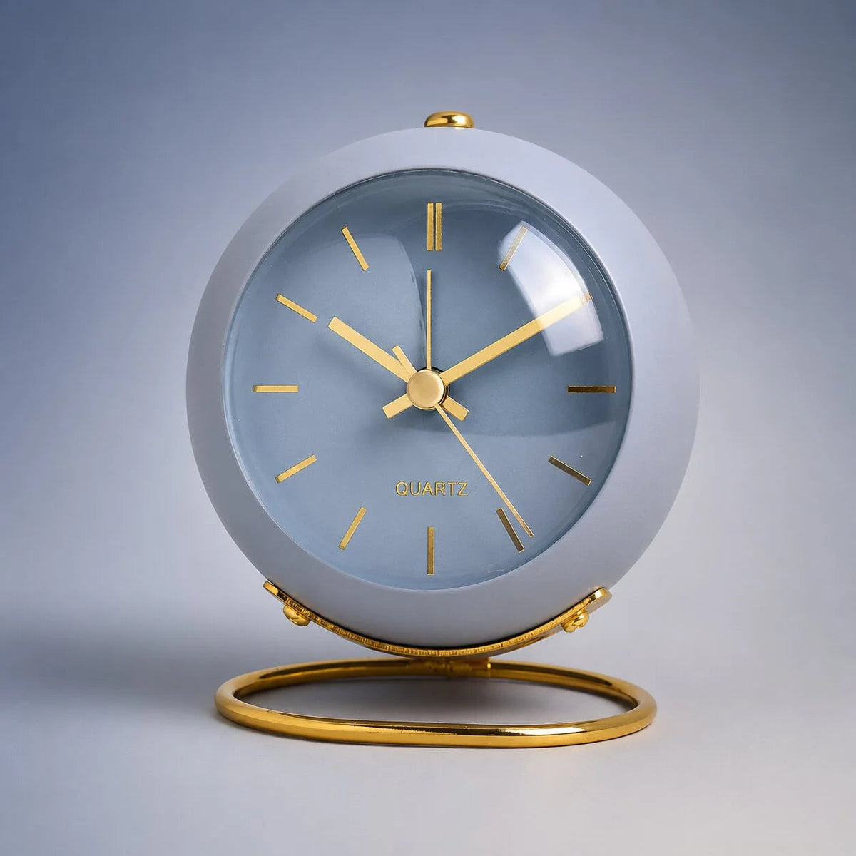 Silent Analog Alarm Clock, Quartz, Metal Case, Scandinavian